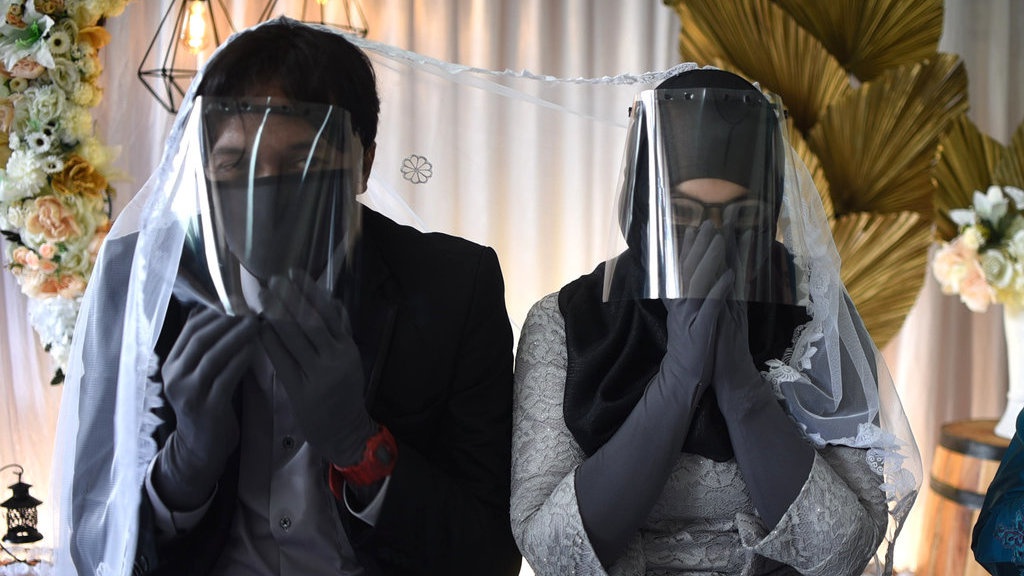 Menikah Secara Sederhana di Tengah Pandemi Menikah Secara Sederhana di Tengah Pandemi