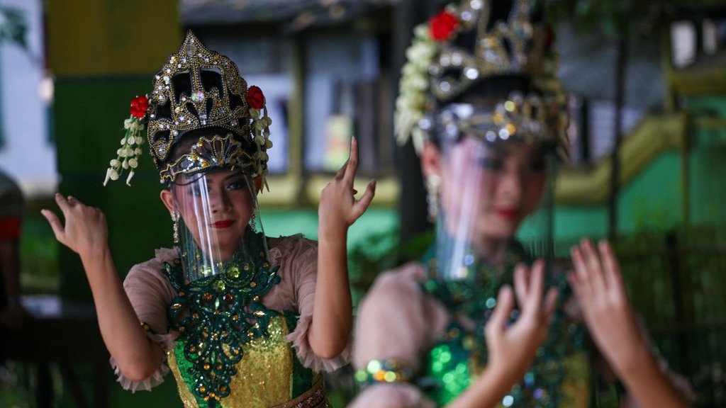 Pengertian Gerak Tari Kreasi: Unsur dan Pengelompokan Jenis