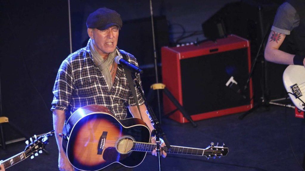 Bruce Springsteen Sebut Donald Trump Jadi Ancaman Demokrasi AS Bruce Springsteen Sebut Donald Trump Jadi Ancaman Demokrasi AS