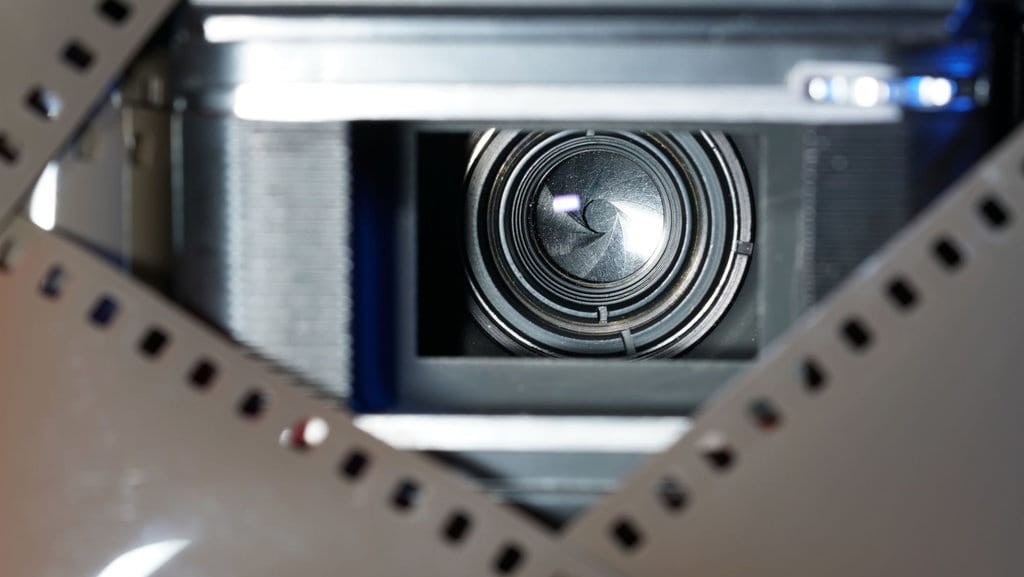 Cina Blokir Film Monster Hunter Karena Dianggap Rasis