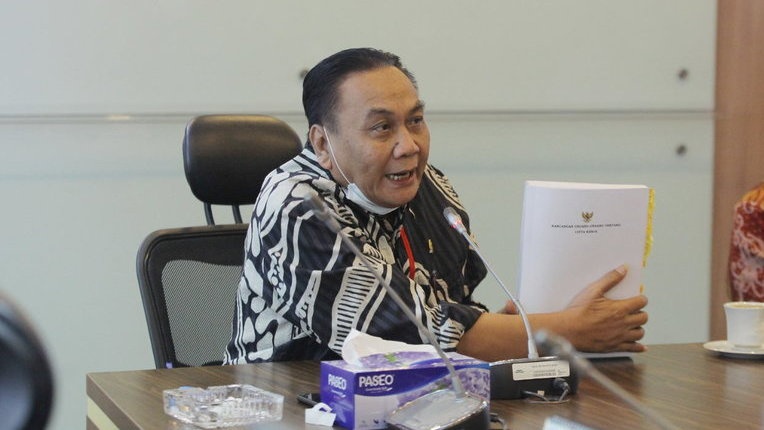 DPR Bantah Istimewakan Polri dalam Pengawasan Kasus Ferdy Sambo DPR Bantah Istimewakan Polri dalam Pengawasan Kasus Ferdy Sambo