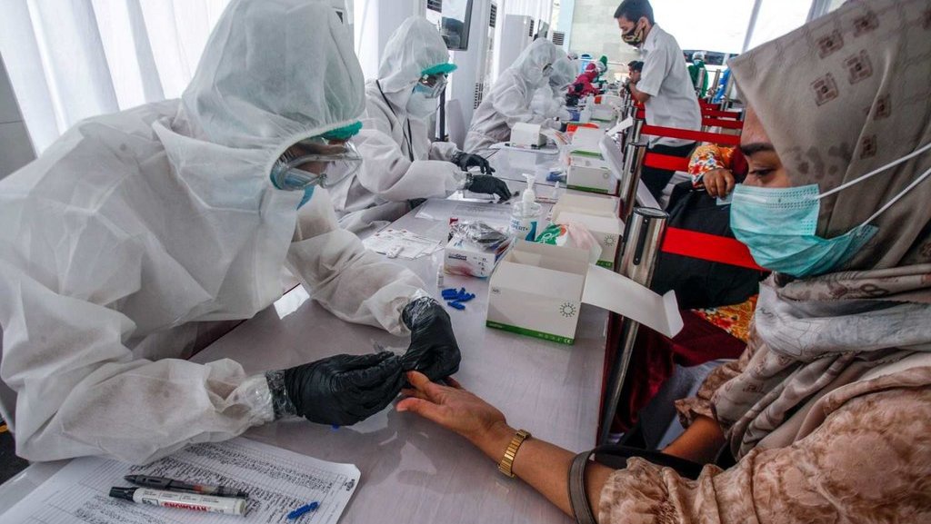 Update Corona Indonesia 17 Juli: Kasus Baru 1.462 & Sembuh 1.489 Update Corona Indonesia 17 Juli: Kasus Baru 1.462 & Sembuh 1.489