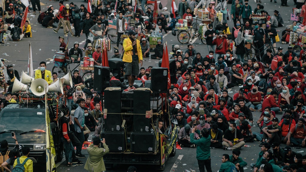 Betulkah Demonstrasi Menaikkan Kasus Positif COVID-19? Betulkah Demonstrasi Menaikkan Kasus Positif COVID-19?