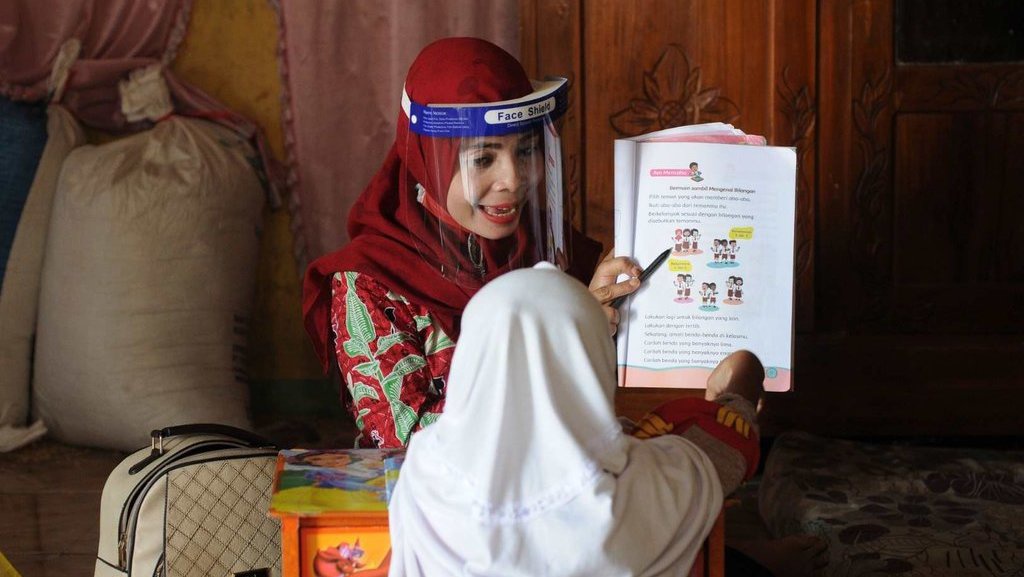 Contoh Teks Khutbah Jumat Singkat Hari Guru & Cara Memaknainya Contoh Teks Khutbah Jumat Singkat Hari Guru & Cara Memaknainya