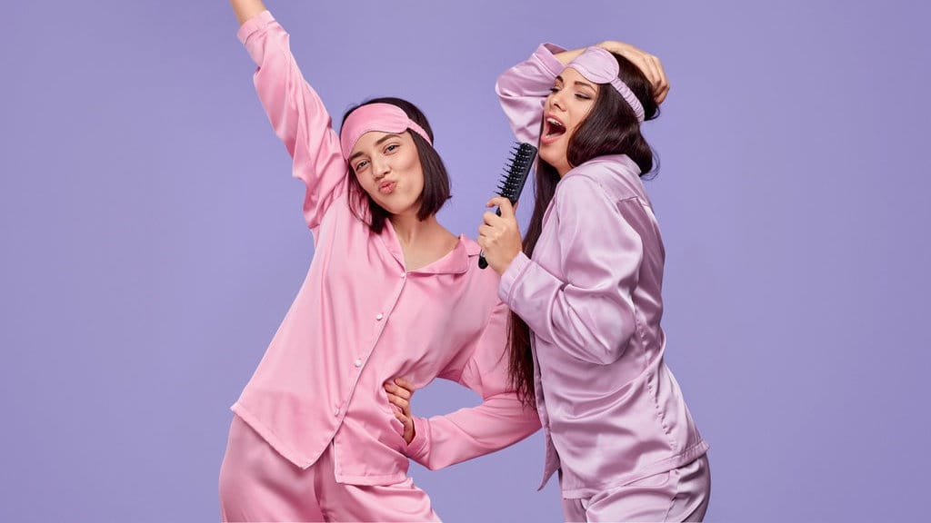 Ada Apa di Balik Piyama Mahal?