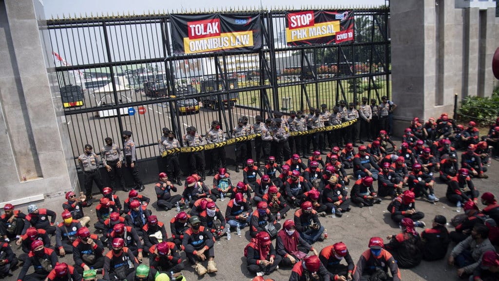 Polisi Larang Demonstrasi saat Sidang Tahunan MPR dan Pidato Jokowi Polisi Larang Demonstrasi saat Sidang Tahunan MPR dan Pidato Jokowi
