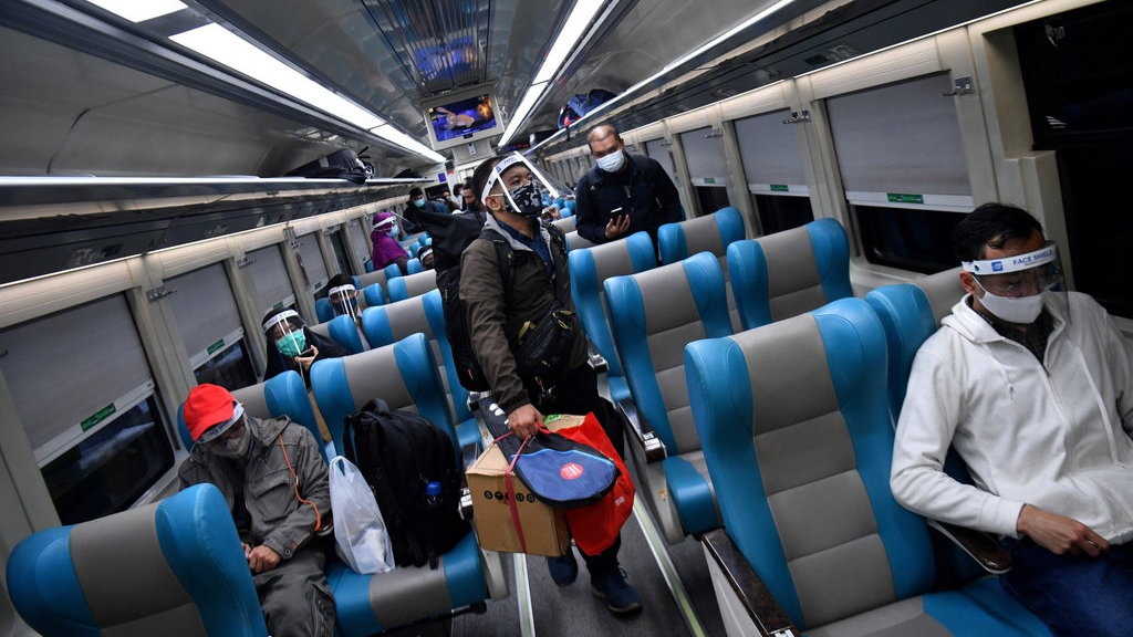 Jelang PSBB, KAI Klaim Tetap Beroperasi dengan Protokol Kesehatan Jelang PSBB, KAI Klaim Tetap Beroperasi dengan Protokol Kesehatan