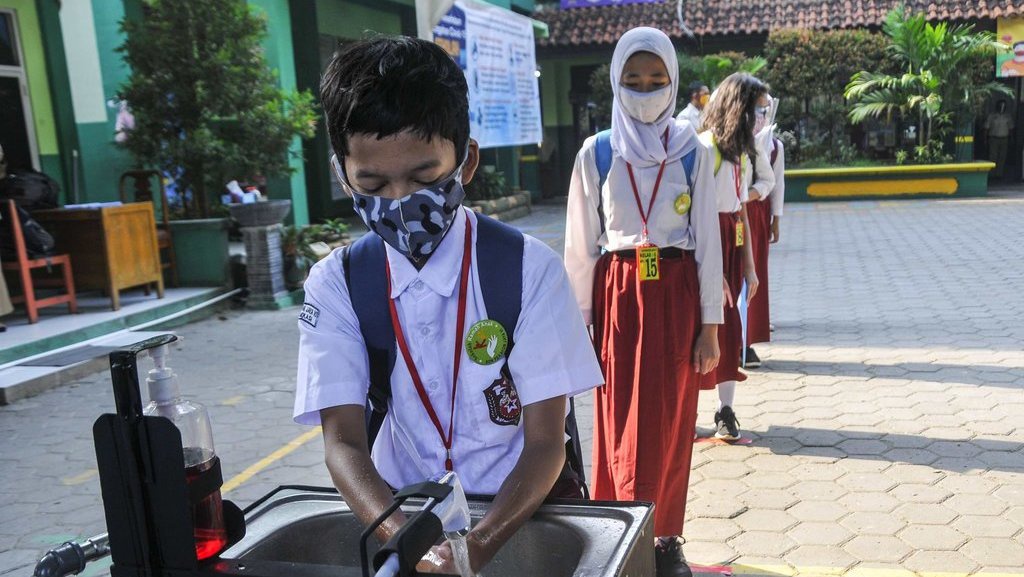 Syarat Sekolah Tatap Muka 2021 & Panduan di Masa Pandemi COVID-19