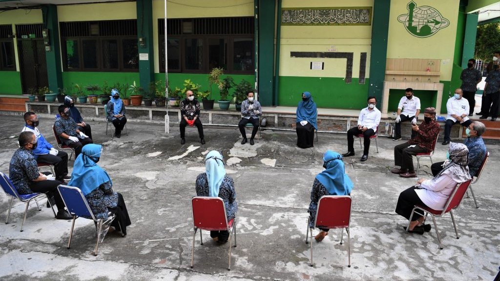 Mendikbud Apresiasi Kreativitas Guru Soal Belajar Jarak Jauh Mendikbud Apresiasi Kreativitas Guru Soal Belajar Jarak Jauh