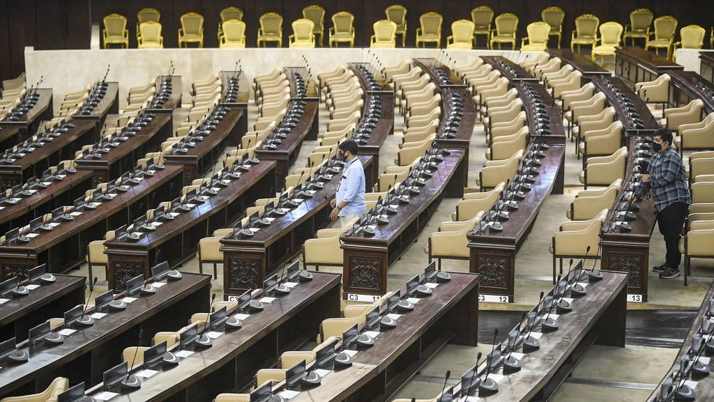 Bunyi Pasal 21 UUD 1945: Penjelasan Isi Sebelum & Setelah Amandemen Bunyi Pasal 21 UUD 1945: Penjelasan Isi Sebelum & Setelah Amandemen