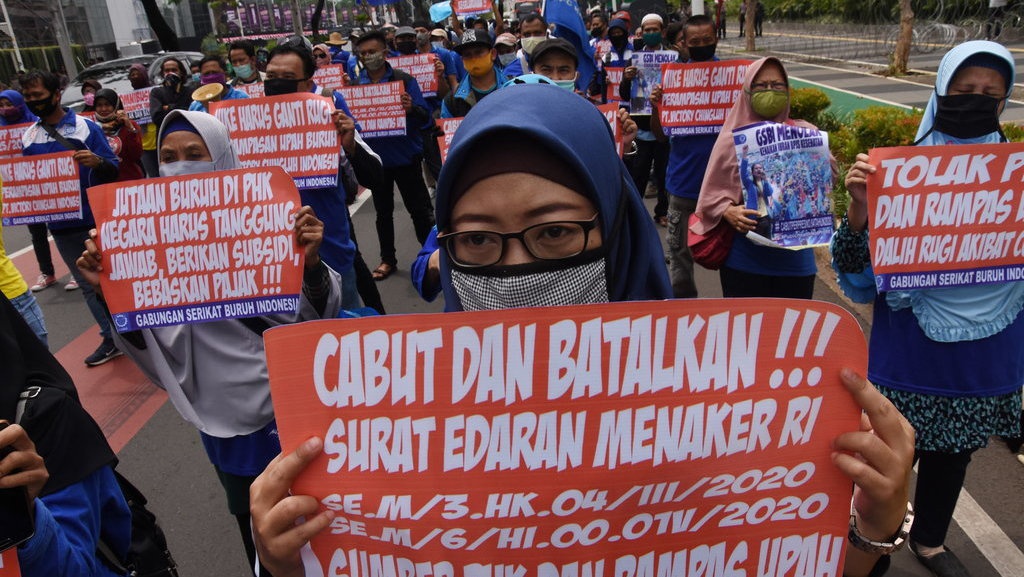 Tok! Abaikan Protes, DPR & Pemerintah Resmi Sahkan UU Cipta Kerja Tok! Abaikan Protes, DPR & Pemerintah Resmi Sahkan UU Cipta Kerja