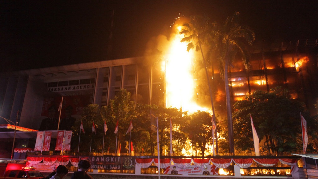 Gedung Kejagung yang Hangus Bukan Cagar Budaya & Luput Asuransi Gedung Kejagung yang Hangus Bukan Cagar Budaya & Luput Asuransi