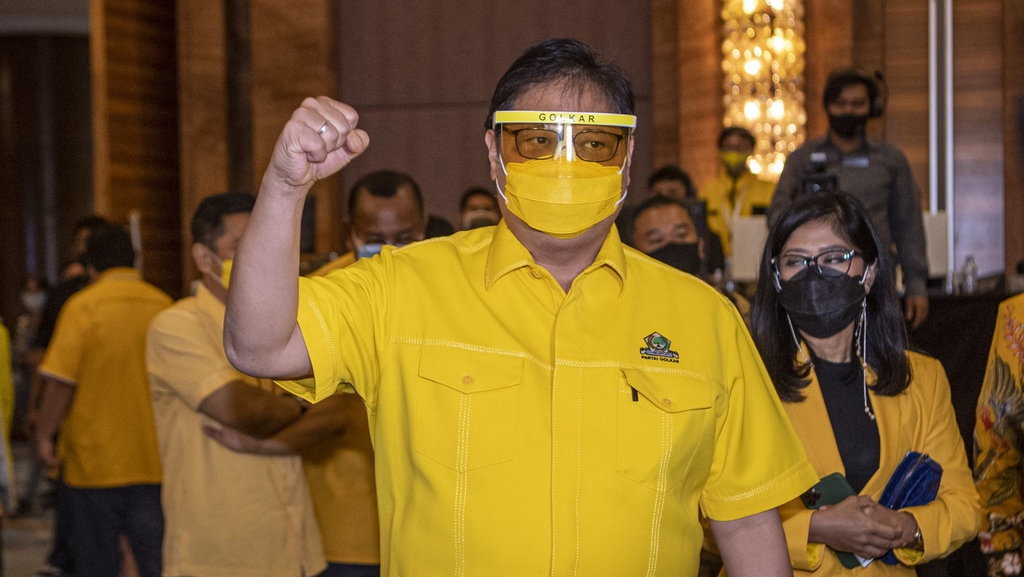 Airlangga Minta Pejabat Daerah Jangan Buat Kejutan & Kepanikan Airlangga Minta Pejabat Daerah Jangan Buat Kejutan & Kepanikan