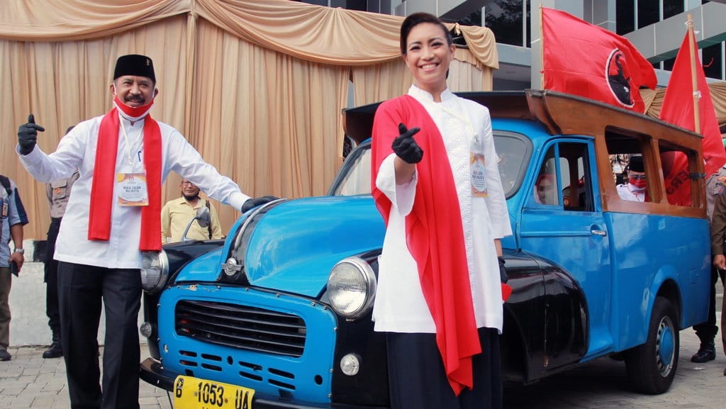 Mereka yang Kalah di Pilkada Surabaya & Tangsel Bakal Mengadu ke MK Mereka yang Kalah di Pilkada Surabaya & Tangsel Bakal Mengadu ke MK