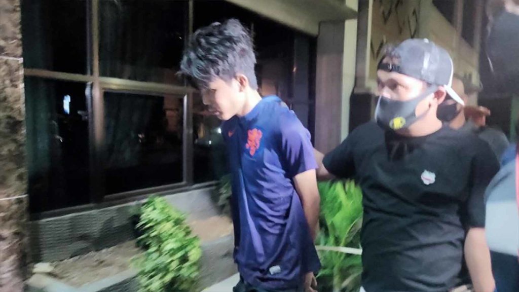 Syekh Ali Jaber Sebut Pelaku Penusukan Orang yang Terlatih Syekh Ali Jaber Sebut Pelaku Penusukan Orang yang Terlatih