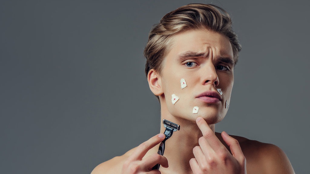 Mengenal Razor Burn, Iritasi Akibat Pisau Cukur & Cara Mengatasinya