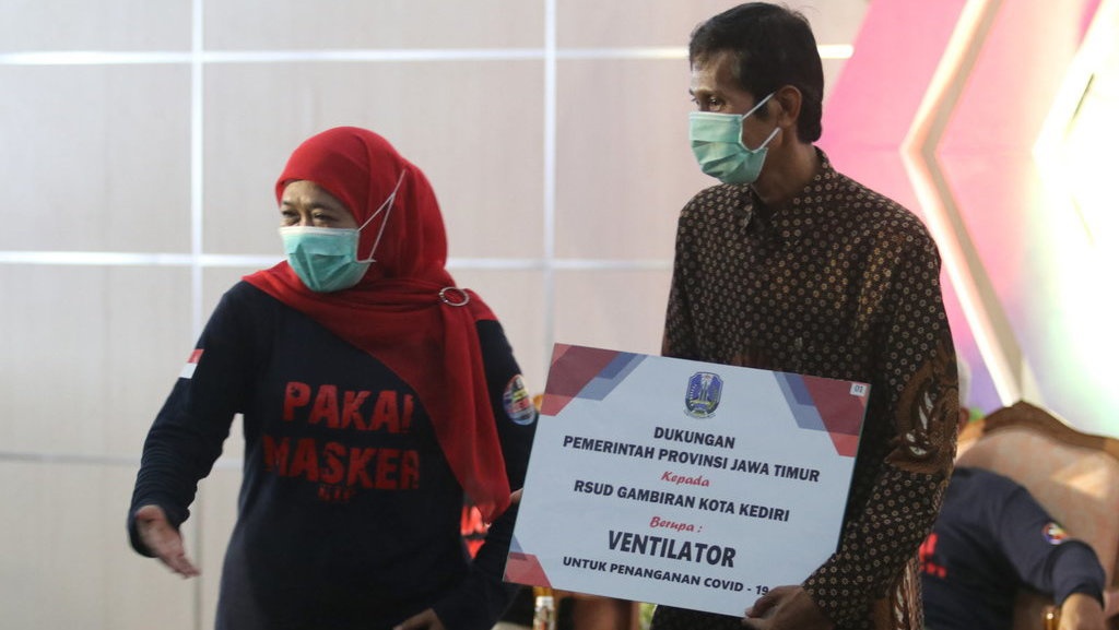 Gubernur Jatim Khofifah Positif COVID-19 Gubernur Jatim Khofifah Positif COVID-19