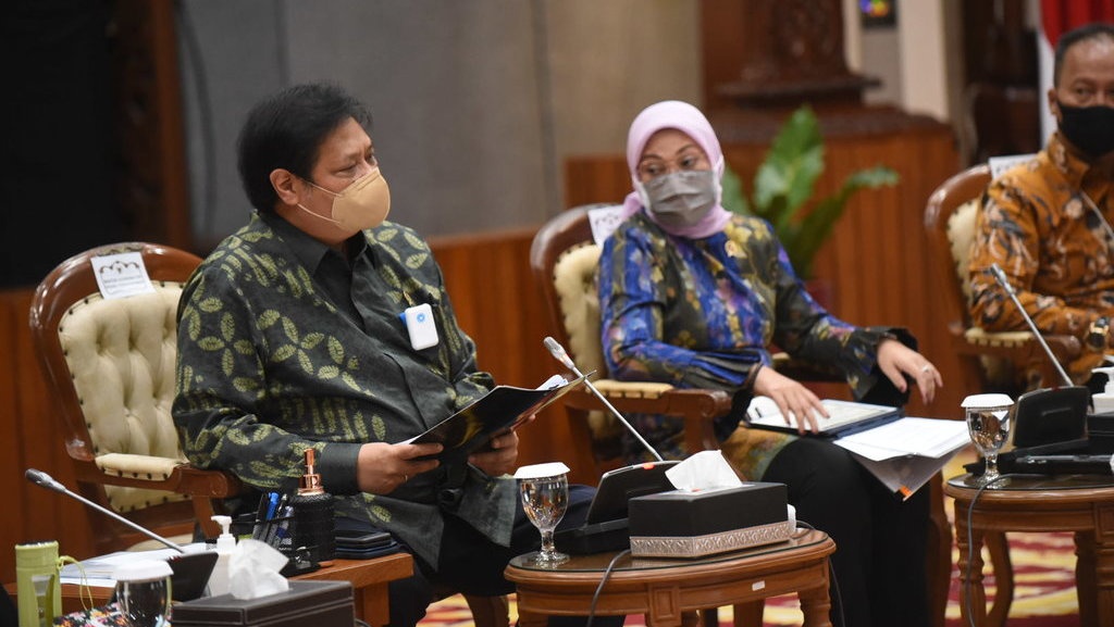 Airlangga Klaim Klaster Pendidikan Sudah Dicabut dari UU Ciptaker Airlangga Klaim Klaster Pendidikan Sudah Dicabut dari UU Ciptaker