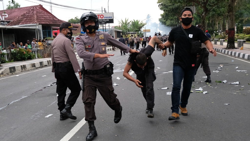 5.918 Demonstran Ciptaker Ditangkap, 240 Dianggap Bersalah 5.918 Demonstran Ciptaker Ditangkap, 240 Dianggap Bersalah
