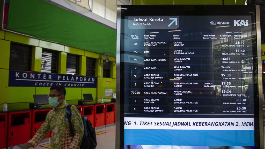 Penumpang KA Jarak Jauh Tembus 240 Ribu saat Libur Cuti Bersama Penumpang KA Jarak Jauh Tembus 240 Ribu saat Libur Cuti Bersama