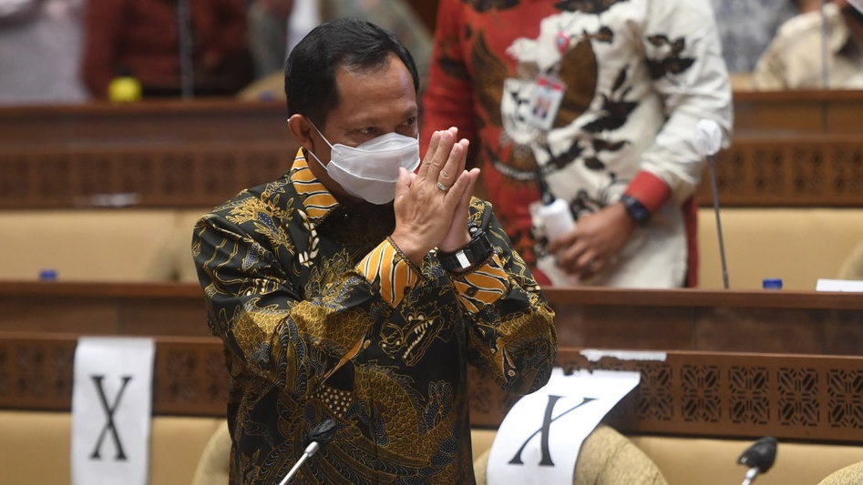 Mendagri Tito Minta Daerah Tangani COVID-19 & Ekonomi Sekaligus Mendagri Tito Minta Daerah Tangani COVID-19 & Ekonomi Sekaligus