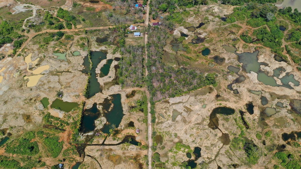 Bupati Trenggalek Tolak Izin Tambang Emas dari Kementerian ESDM