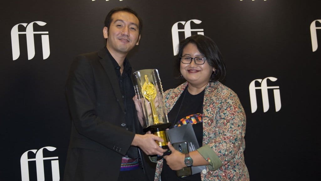 Jemari yang Menari di Atas Luka-luka & Potret Penerimaan Kaum Trans Jemari yang Menari di Atas Luka-luka & Potret Penerimaan Kaum Trans