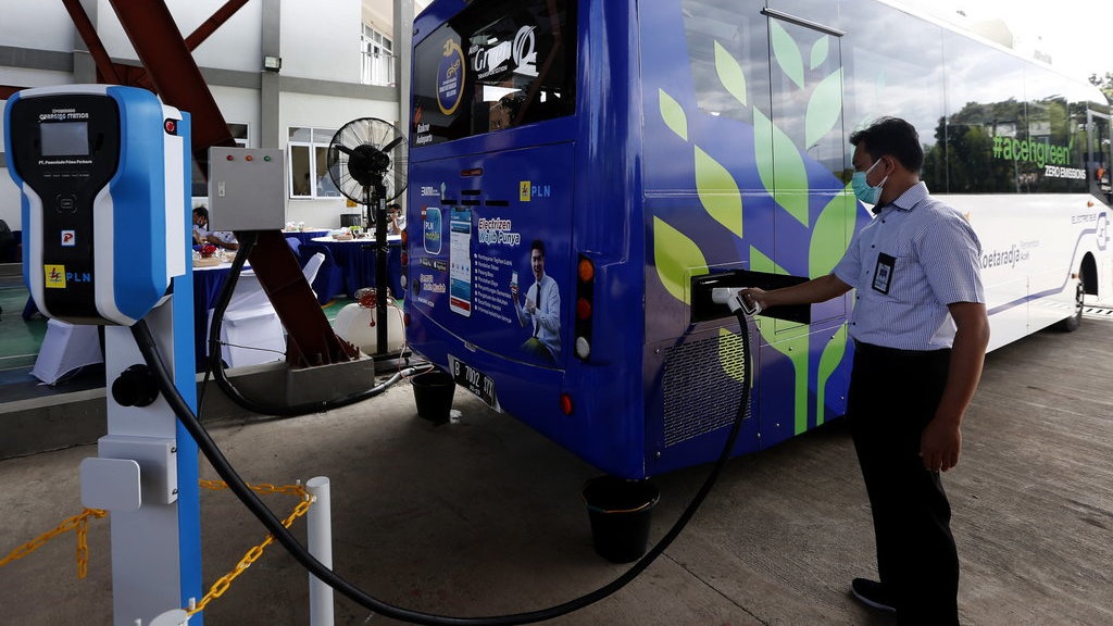 BUMN Pegang Saham Minoritas di Sektor Hilir Holding Baterai Listrik BUMN Pegang Saham Minoritas di Sektor Hilir Holding Baterai Listrik