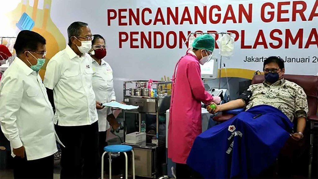 Airlangga Hartarto Bersyukur Bisa Bertahan dari Serangan COVID-19 Airlangga Hartarto Bersyukur Bisa Bertahan dari Serangan COVID-19