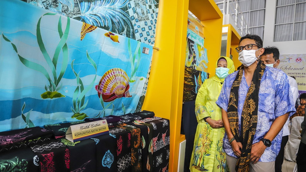 Jokowi Serukan Benci Produk Asing, Sandi: UMKM Harus ke E-Commerce