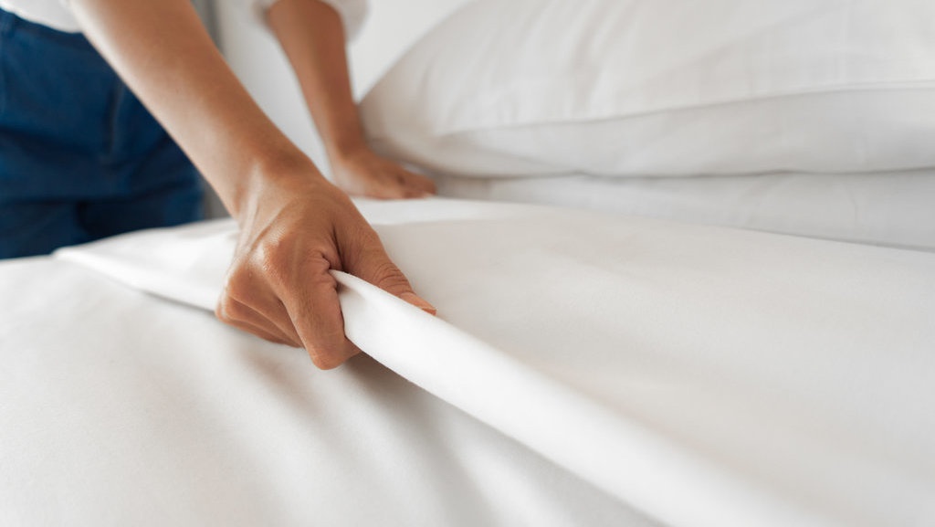 6 Tips Berhubungan Suami Istri saat Bulan Puasa Menurut Ahli