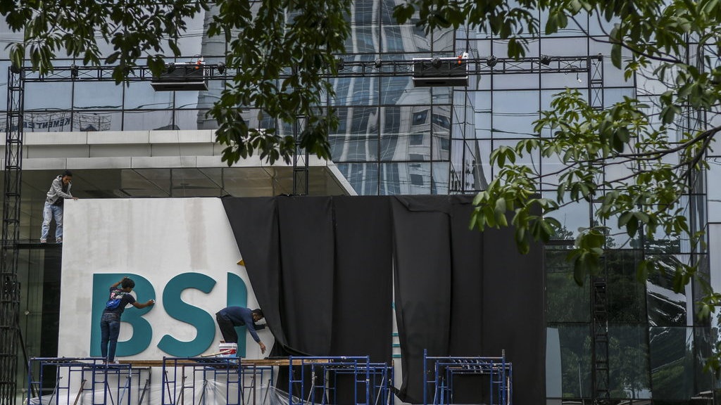 Jokowi MInta Bank Syariah Indonesia Rangkul Nasabah Non-Muslim