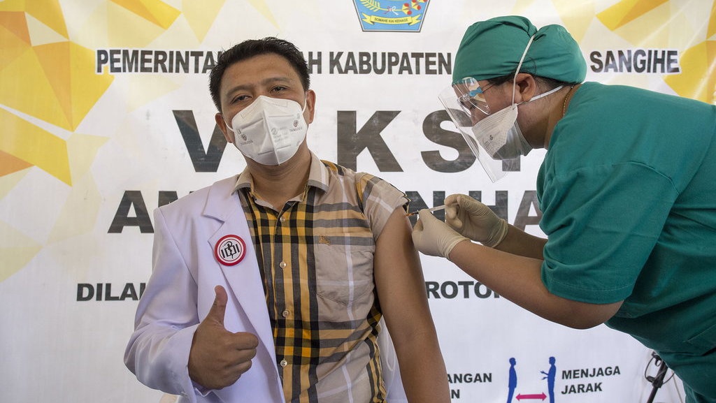 Vaksinasi Covid-19 Tahap 1 Diprediksi Rampung Akhir Februari 2021 Vaksinasi Covid-19 Tahap 1 Diprediksi Rampung Akhir Februari 2021