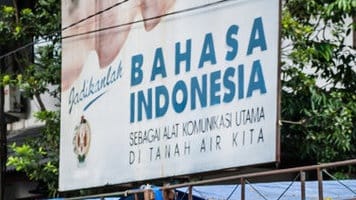 Contoh Penulisan Kata Berimbuhan yang Baku Berdasarkan PUEBI