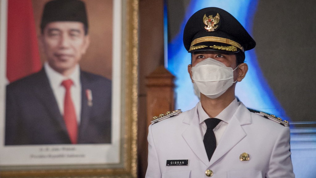 Mereka yang Merubung Gibran di Solo Mereka yang Merubung Gibran di Solo