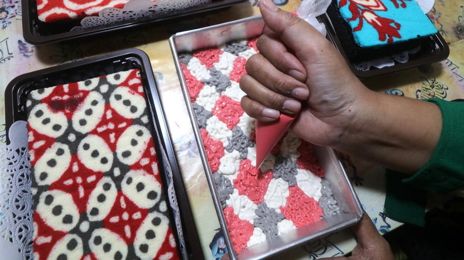 Kenali 12 Motif Batik & Filosofinya: Kawung hingga Mega Mendung