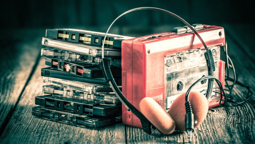 Bagaimana Lou Ottens Sang Penemu Kaset Mengubah Wajah Dunia Islam? Bagaimana Lou Ottens Sang Penemu Kaset Mengubah Wajah Dunia Islam?