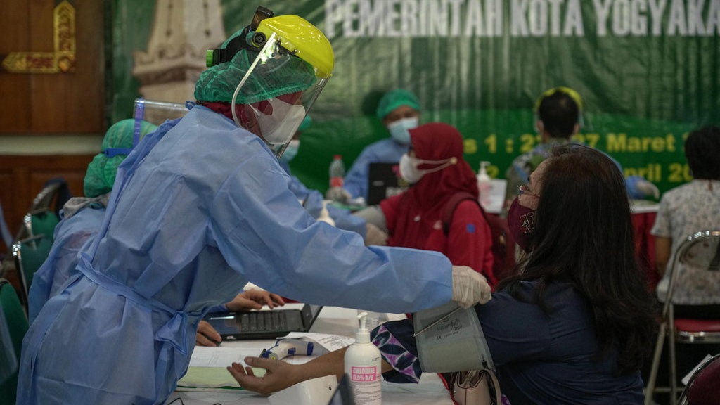 Stok Vaksin COVID-19 Menipis, Kota Yogya Fokus Tuntaskan Dosis ke-2 Stok Vaksin COVID-19 Menipis, Kota Yogya Fokus Tuntaskan Dosis ke-2