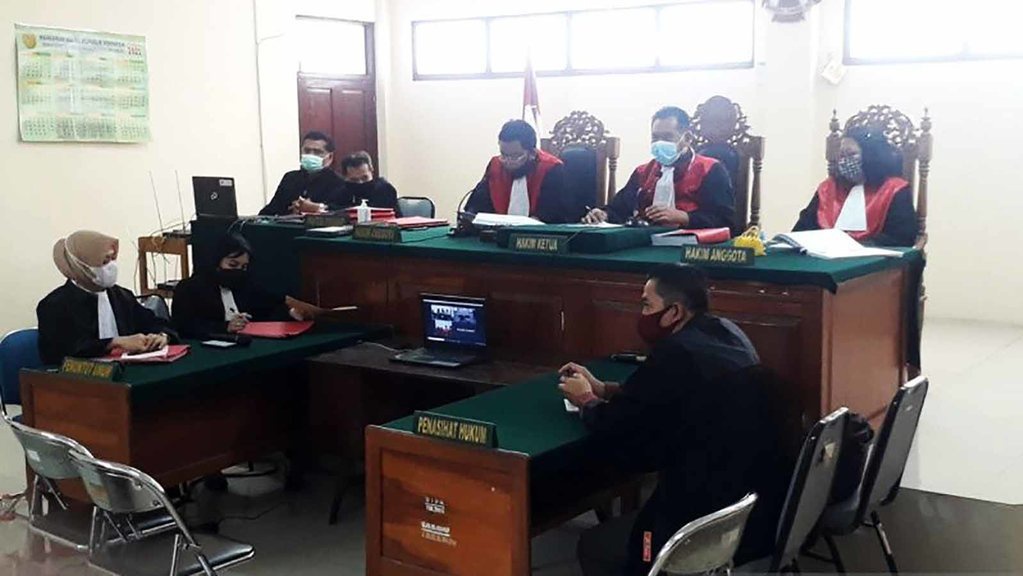 Hakim PN Banjarmasin Memvonis Mati Empat Terdakwa Kasus 300 Kg Sabu Hakim PN Banjarmasin Memvonis Mati Empat Terdakwa Kasus 300 Kg Sabu