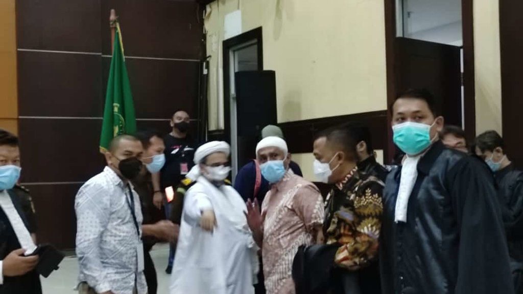 Rizieq Mengaku Positif COVID-19 tapi Beda Tanggal dari Dakwaan JPU Rizieq Mengaku Positif COVID-19 tapi Beda Tanggal dari Dakwaan JPU