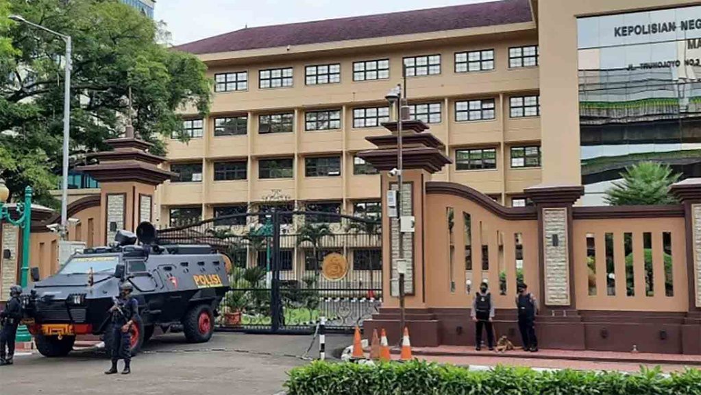 Propam Polri Usut Kasus Polisi Pacaran Pakai Mobil Patroli Propam Polri Usut Kasus Polisi Pacaran Pakai Mobil Patroli