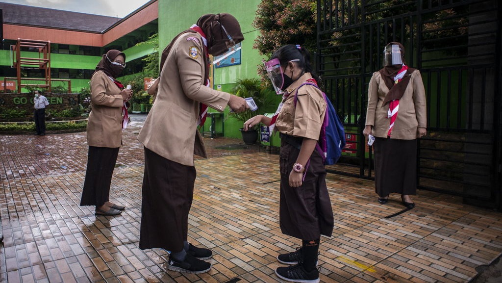 Pemerintah Terbitkan Buku Panduan Sekolah Tatap Muka saat Pandemi