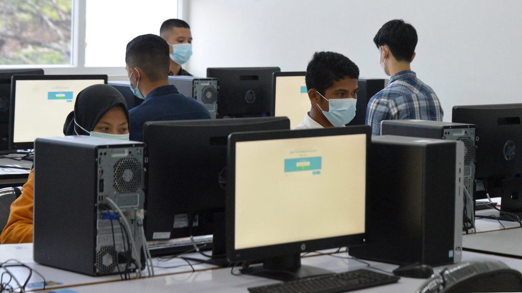 Apa itu Tes Literasi Bahasa Indonesia & Bahasa Inggris UTBK SNBT