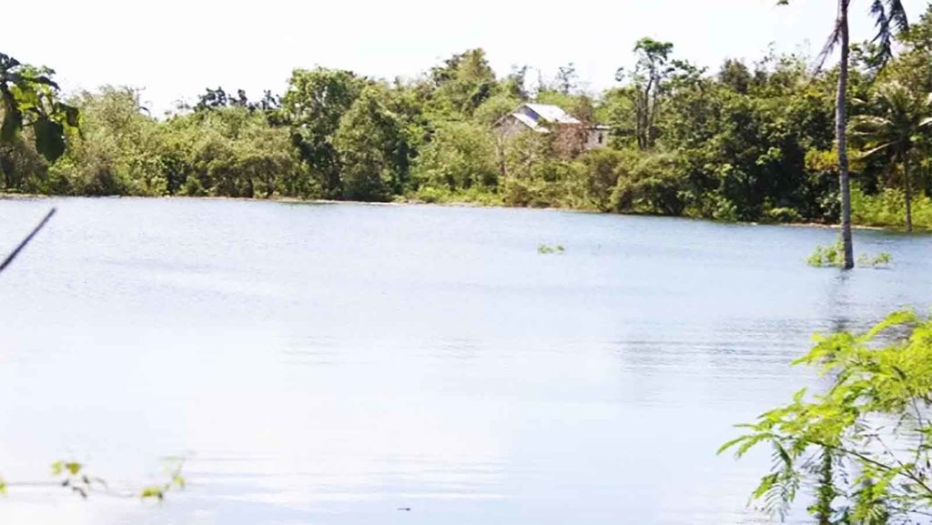 Macam-Macam Bentuk Permukaan Bumi di Perairan: Danau hingga Palung Macam-Macam Bentuk Permukaan Bumi di Perairan: Danau hingga Palung