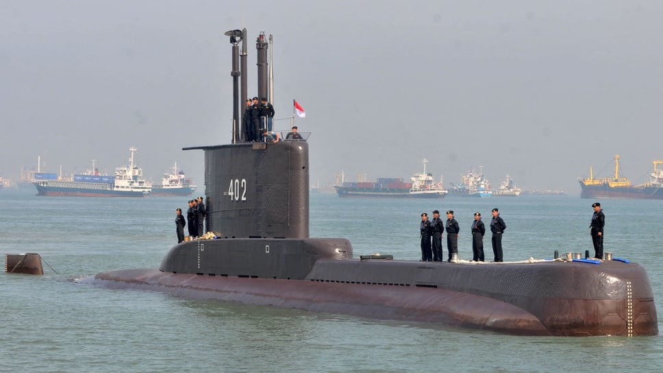 Jokowi Pastikan Pendidikan Anak Kru KRI Nanggala Dijamin Negara