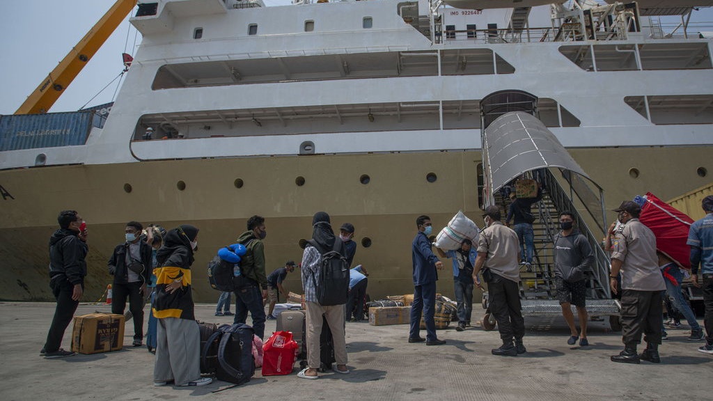 Keberangkatan Kapal dari Tanjung Priok Tertunda akibat Gelombang