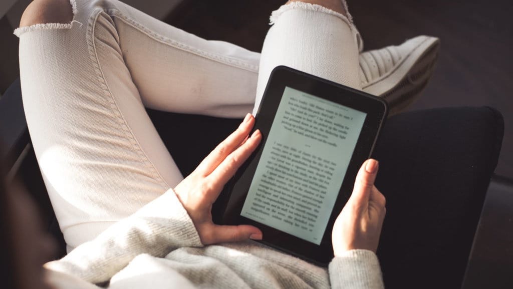 6 Rekomendasi E-Reader untuk Pembaca E-Book: Kindle hingga Kobo 6 Rekomendasi E-Reader untuk Pembaca E-Book: Kindle hingga Kobo