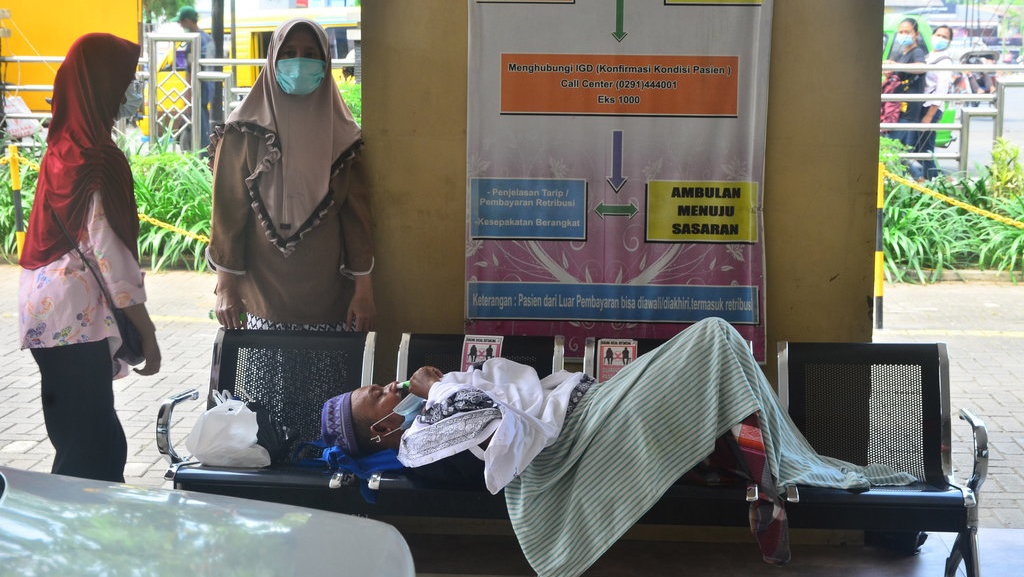 Puncak Pandemi COVID-19 Mengintai, Tak Cukup Hanya PSBB Ketat Puncak Pandemi COVID-19 Mengintai, Tak Cukup Hanya PSBB Ketat