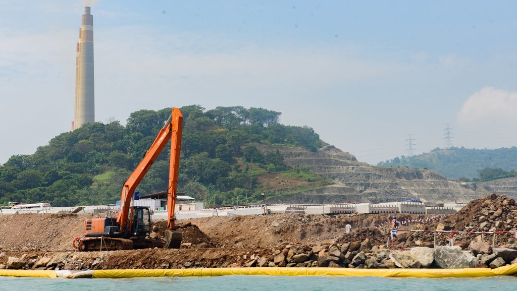 Pengusaha Yakin Pensiunkan PLTU Tak Berdampak ke Industri Batu Bara Pengusaha Yakin Pensiunkan PLTU Tak Berdampak ke Industri Batu Bara
