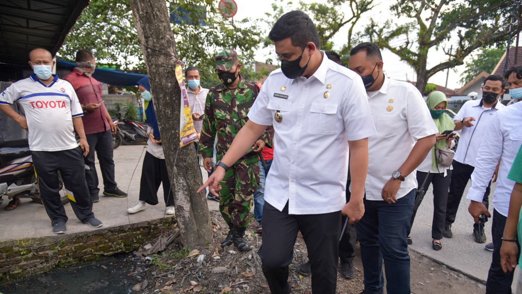 Bobby Batasi Operasional Tempat Usaha di Medan hingga Jam 5 Sore Bobby Batasi Operasional Tempat Usaha di Medan hingga Jam 5 Sore